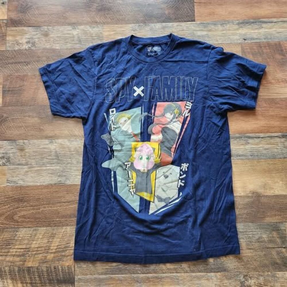 Spy x Family Anime Graphic T-Shirt Unisex Sz Med Crunchyroll Anya Yor Loid Bond